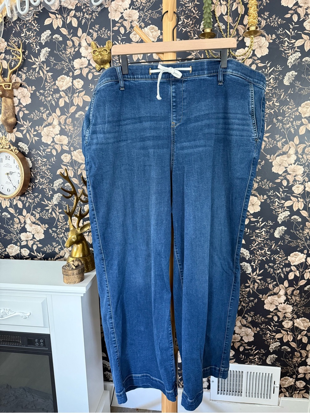 torrid Classic Straight-Leg Jeans in Deep Blue Wash